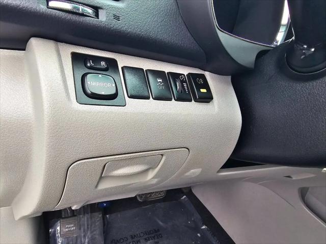 2012 Toyota Highlander SE