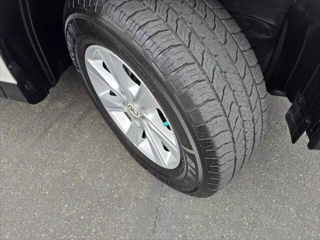 2012 Toyota Highlander SE