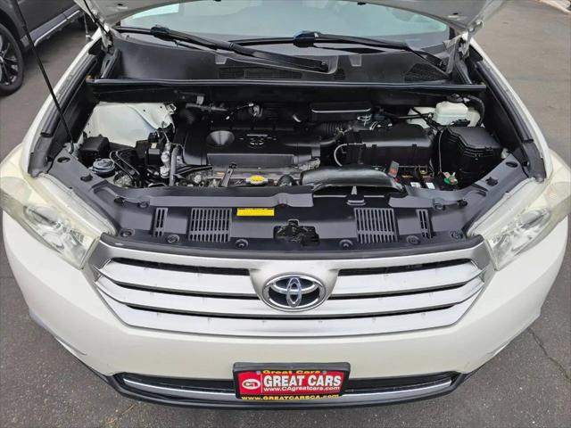 2012 Toyota Highlander SE