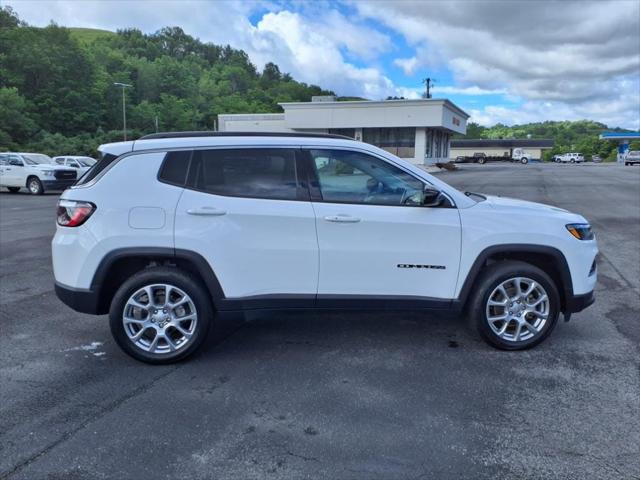 2022 Jeep Compass Latitude Lux 4x4
