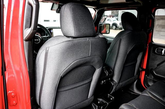 2025 Jeep Wrangler 4-Door Willys 4x4