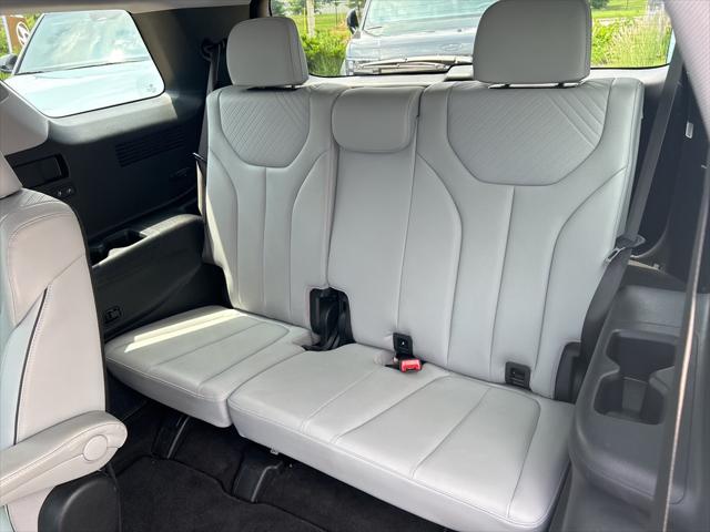 Palisade Urban 7-Passenger
