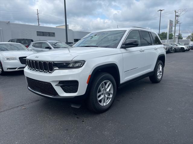 2025 Jeep Grand Cherokee GRAND CHEROKEE LAREDO X 4X4