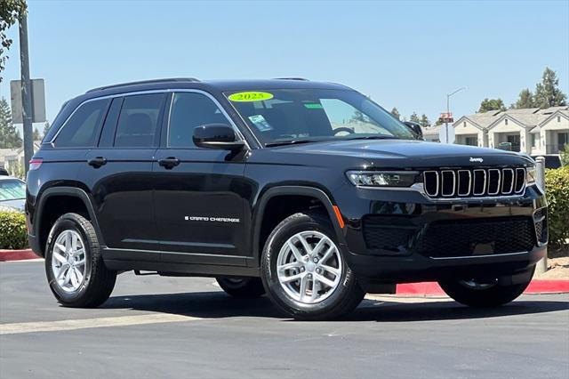 2025 Jeep Grand Cherokee GRAND CHEROKEE LAREDO X 4X2