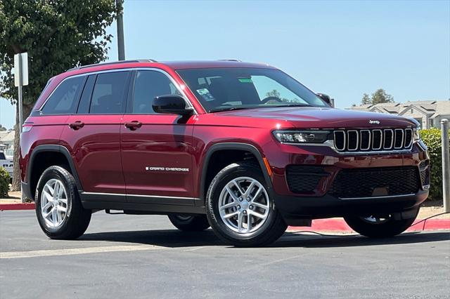 2025 Jeep Grand Cherokee GRAND CHEROKEE LAREDO X 4X2