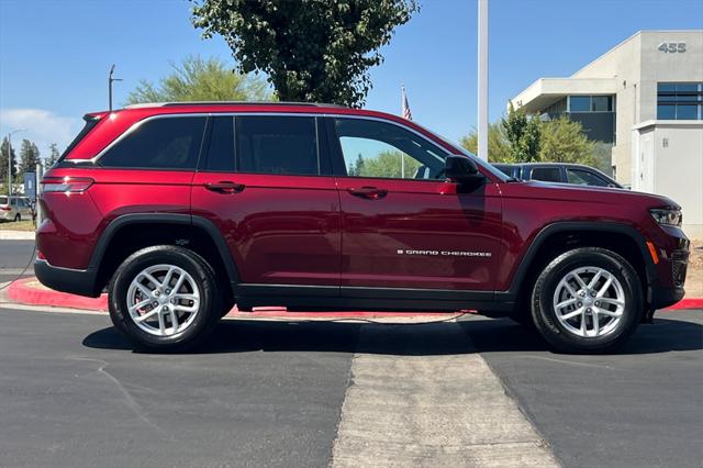2025 Jeep Grand Cherokee GRAND CHEROKEE LAREDO X 4X2