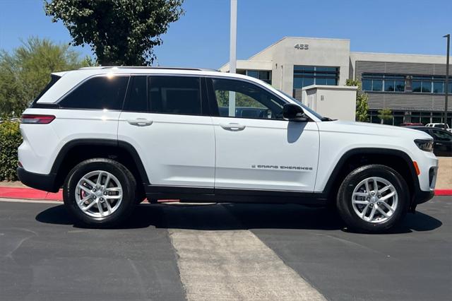 2025 Jeep Grand Cherokee GRAND CHEROKEE LAREDO X 4X4 2025 Jeep Grand Cherokee GRAND CHEROKEE LAREDO X 4X4
