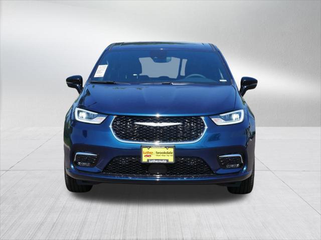 2025 Chrysler Pacifica PACIFICA SELECT AWD