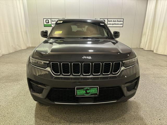 2025 Jeep Grand Cherokee GRAND CHEROKEE LAREDO X 4X4