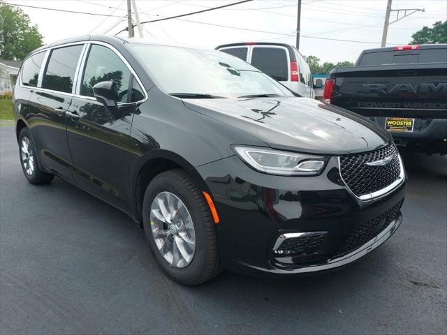 2025 Chrysler Pacifica PACIFICA SELECT AWD