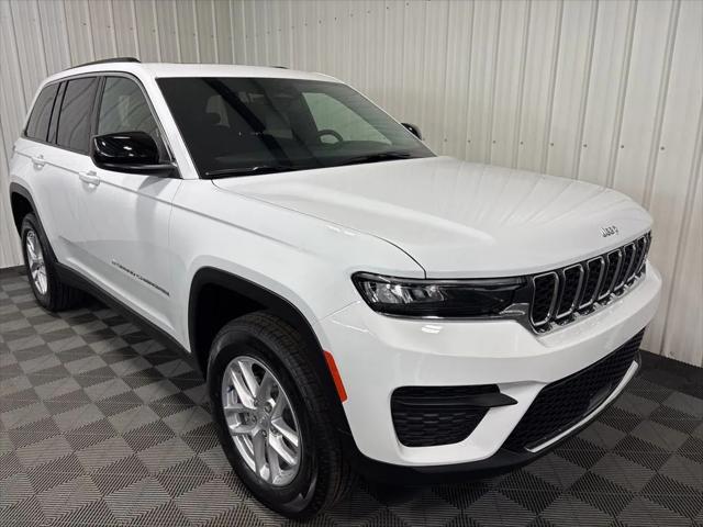 2025 Jeep Grand Cherokee GRAND CHEROKEE LAREDO X 4X4 2025 Jeep Grand Cherokee GRAND CHEROKEE LAREDO X 4X4