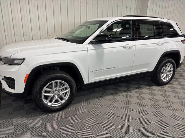 2025 Jeep Grand Cherokee Laredo X 4x4