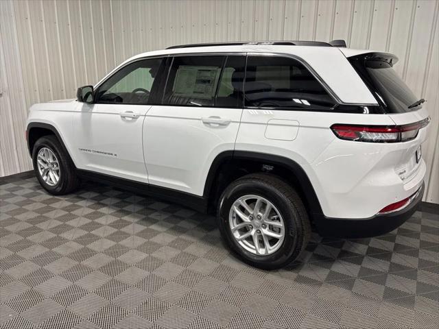 2025 Jeep Grand Cherokee Laredo X 4x4
