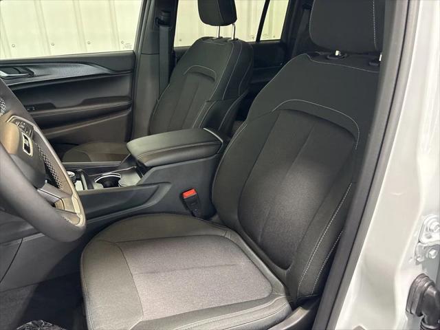 2025 Jeep Grand Cherokee Laredo X 4x4