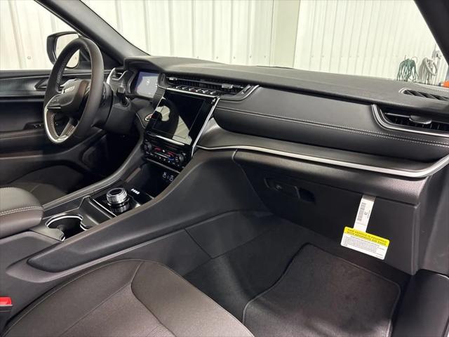 2025 Jeep Grand Cherokee Laredo X 4x4