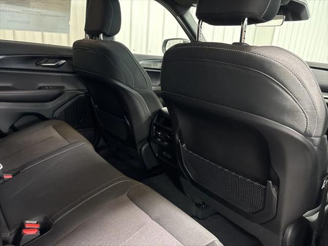 2025 Jeep Grand Cherokee Laredo X 4x4