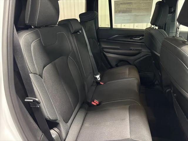 2025 Jeep Grand Cherokee Laredo X 4x4