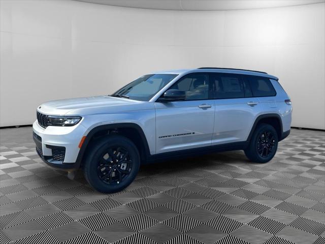 2025 Jeep Grand Cherokee GRAND CHEROKEE L ALTITUDE 4X4
