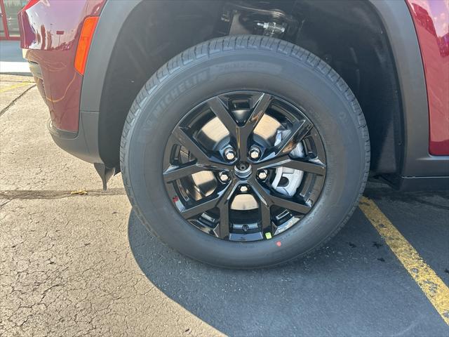 2025 Jeep Grand Cherokee GRAND CHEROKEE L ALTITUDE 4X4