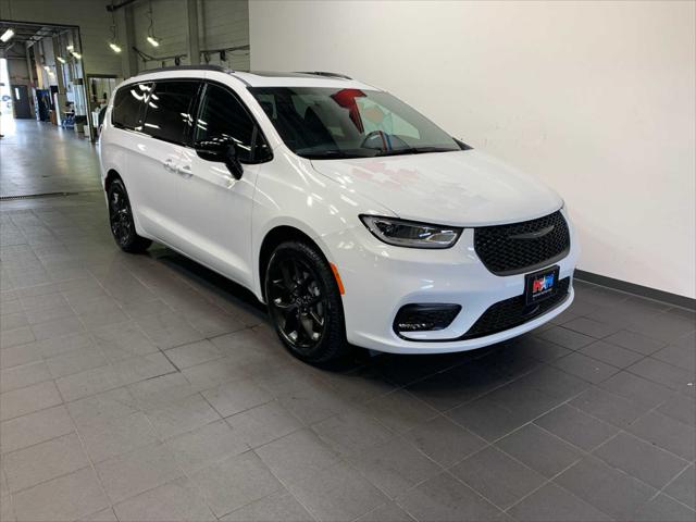 2025 Chrysler Pacifica PACIFICA LIMITED AWD
