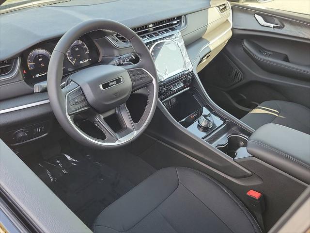 2025 Jeep Grand Cherokee GRAND CHEROKEE LAREDO X 4X4 2025 Jeep Grand Cherokee GRAND CHEROKEE LAREDO X 4X4