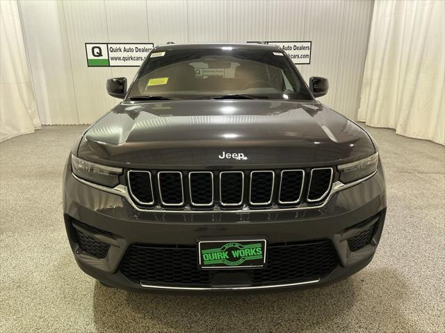 2025 Jeep Grand Cherokee GRAND CHEROKEE LAREDO X 4X4