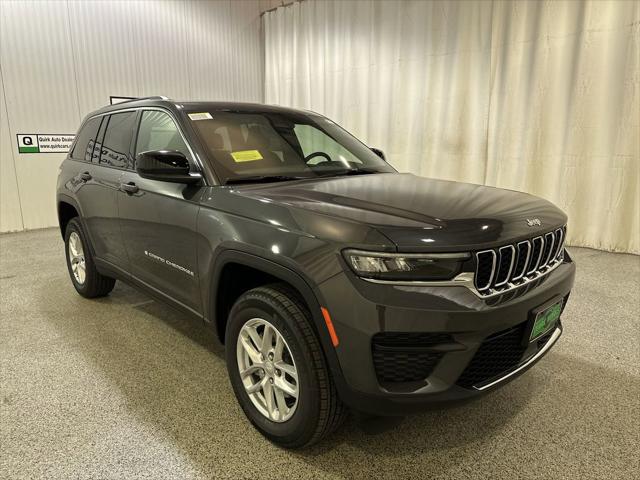 2025 Jeep Grand Cherokee GRAND CHEROKEE LAREDO X 4X4