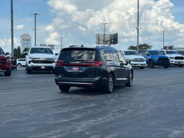 2021 Chrysler Pacifica Hybrid Touring L
