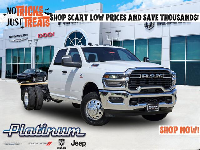 2025 RAM Ram 3500 Chassis Cab RAM 3500 TRADESMAN CREW CAB CHASSIS 4X4 60 CA
