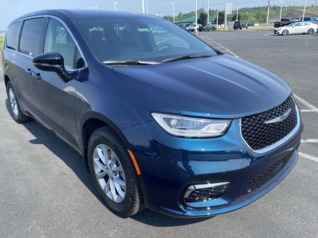 2025 Chrysler Pacifica PACIFICA SELECT AWD