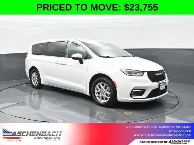 2023 Chrysler Pacifica Touring L