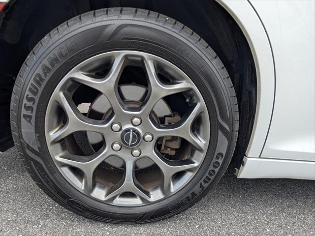 2015 Chrysler 300 300S