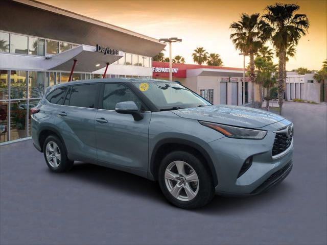 2024 Toyota Highlander LE