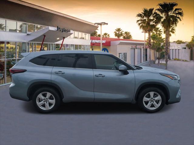 2024 Toyota Highlander LE
