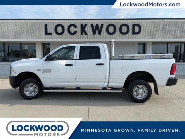 2017 RAM 2500 Tradesman Crew Cab 4x4 64 Box 2017 RAM 2500 Tradesman Crew Cab 4x4 64 Box