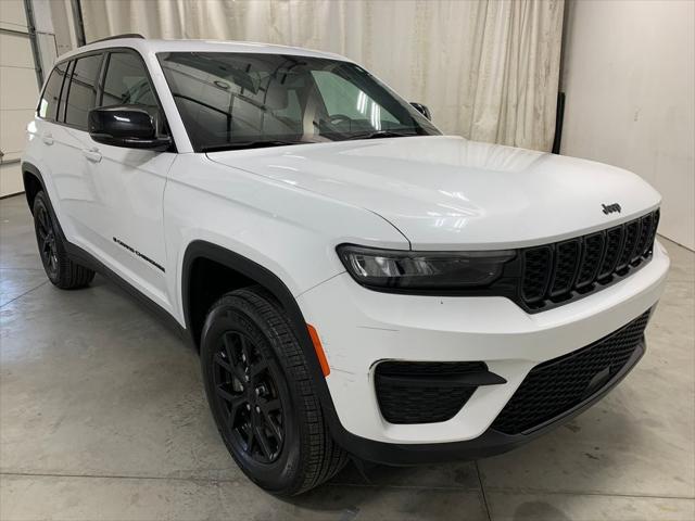 2024 Jeep Grand Cherokee Altitude 4x4 2024 Jeep Grand Cherokee Altitude 4x4