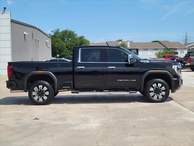 2024 GMC Sierra 2500HD 4WD Crew Cab Standard Bed Denali