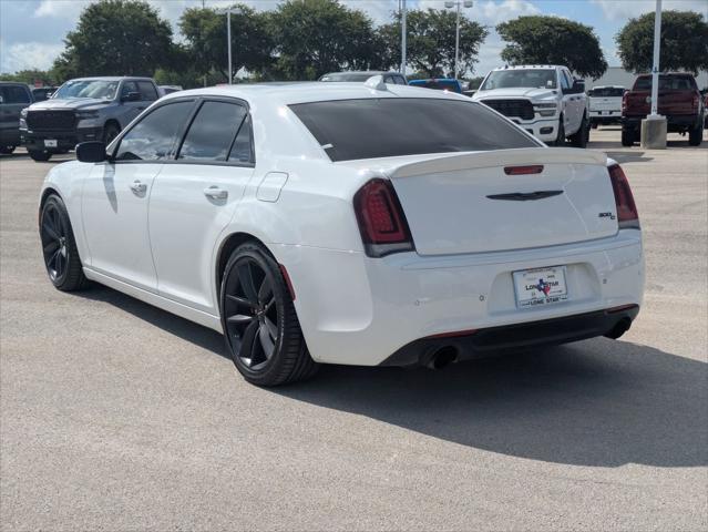 2023 Chrysler 300 300C