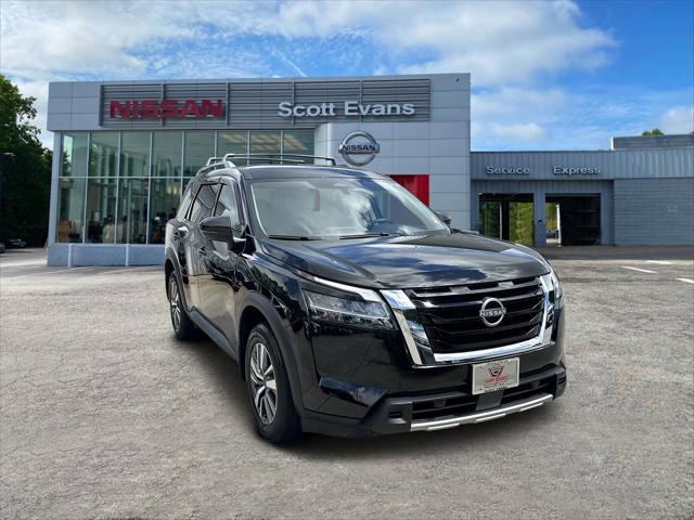 2024 Nissan Pathfinder SL FWD