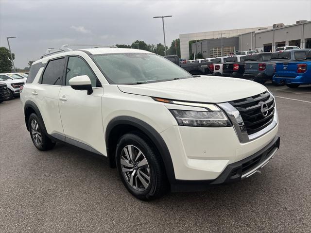2023 Nissan Pathfinder SL 4WD