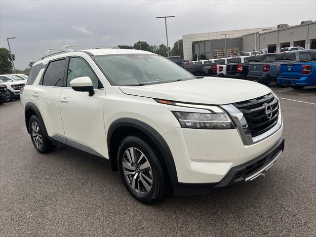 2023 Nissan Pathfinder SL 4WD