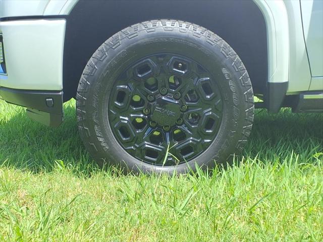 2022 GMC Sierra 2500HD 4WD Crew Cab Standard Bed Denali