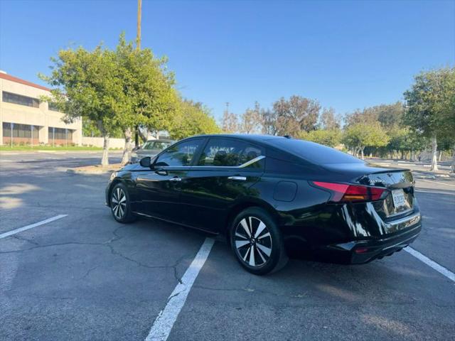 2022 Nissan Altima SV FWD