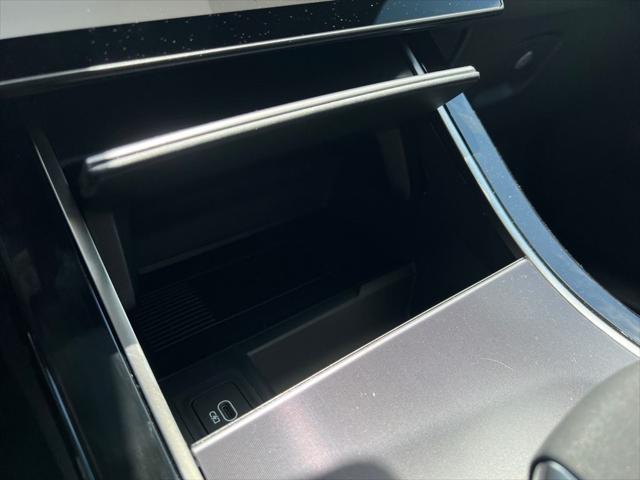 2026 Land Rover Range Rover Velar P250 Dynamic SE