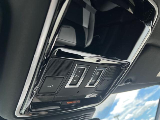 2026 Land Rover Range Rover Velar P250 Dynamic SE