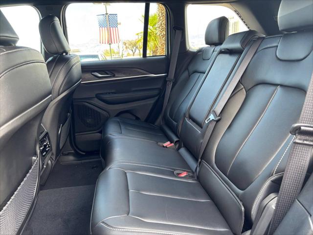 2025 Jeep Grand Cherokee Limited 4x2