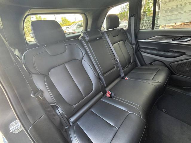 2025 Jeep Grand Cherokee Limited 4x2