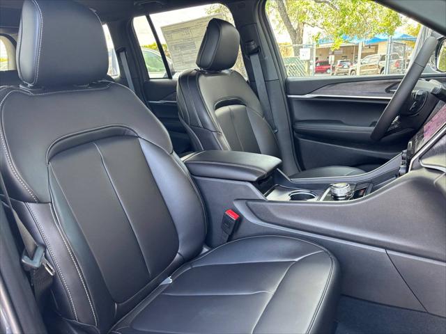 2025 Jeep Grand Cherokee Limited 4x2