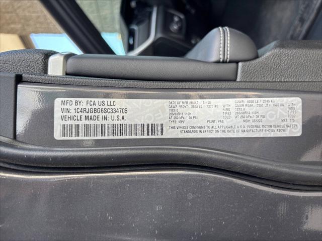 2025 Jeep Grand Cherokee Limited 4x2