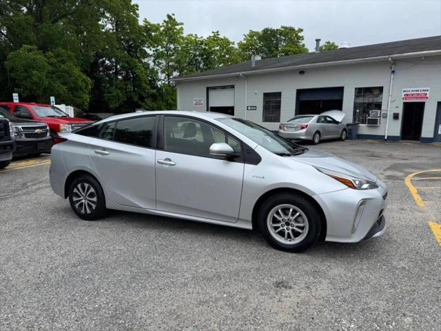 2019 Toyota Prius LE